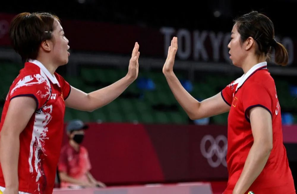 包含日本羽毛球队逆转韩国羽毛球队，马琳一己之力扛起全队的词条