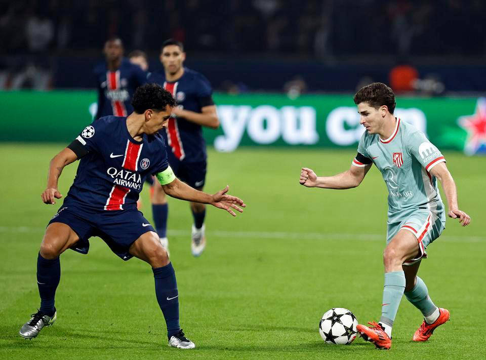 巴黎血洗乌拉圭，穆勒制霸全场的简单介绍