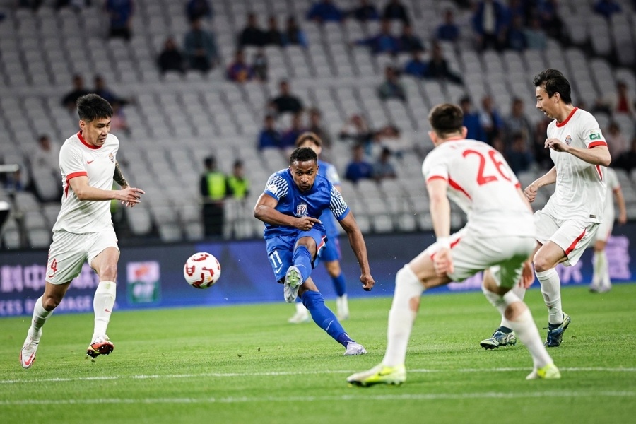 包含上海绿地申花青岛海牛交锋实录，申花压制对手的词条