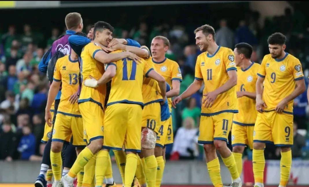 阿贾克斯勇夺战胜，强势持续领跑积分榜的简单介绍