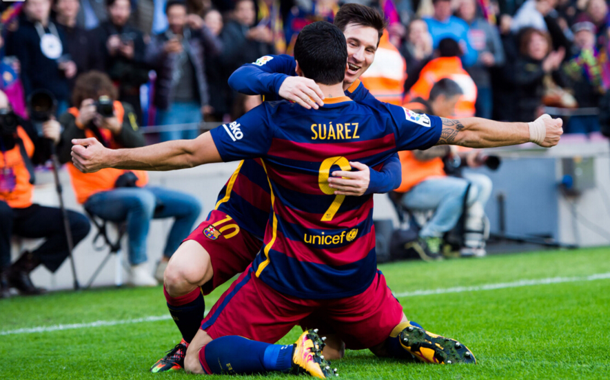 包含巴萨年轻球员爆发，多次抢球传射得分的词条