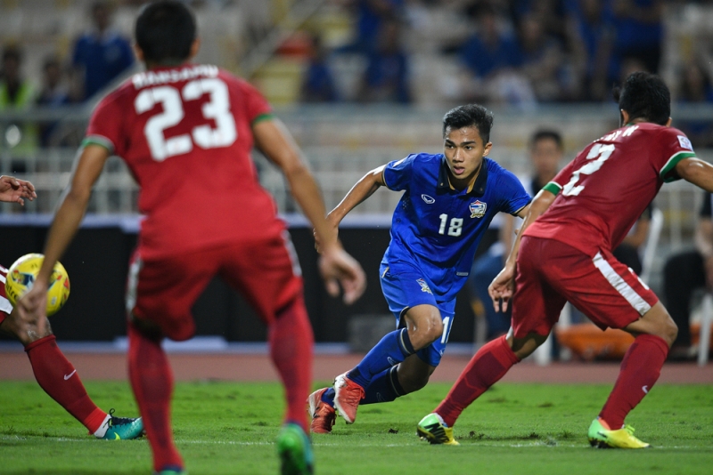 泰国球队大胜一仗，成功冲进强