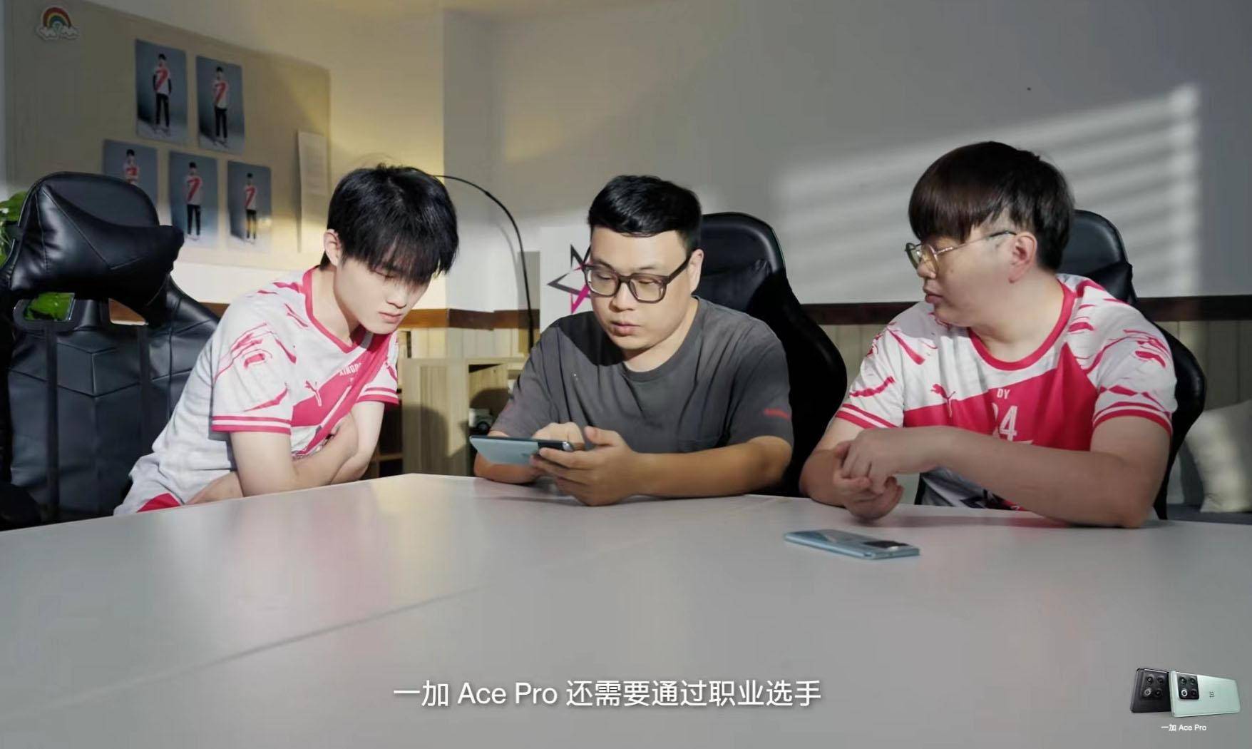 职业联赛上演激烈角逐，各队实力对比明显的简单介绍