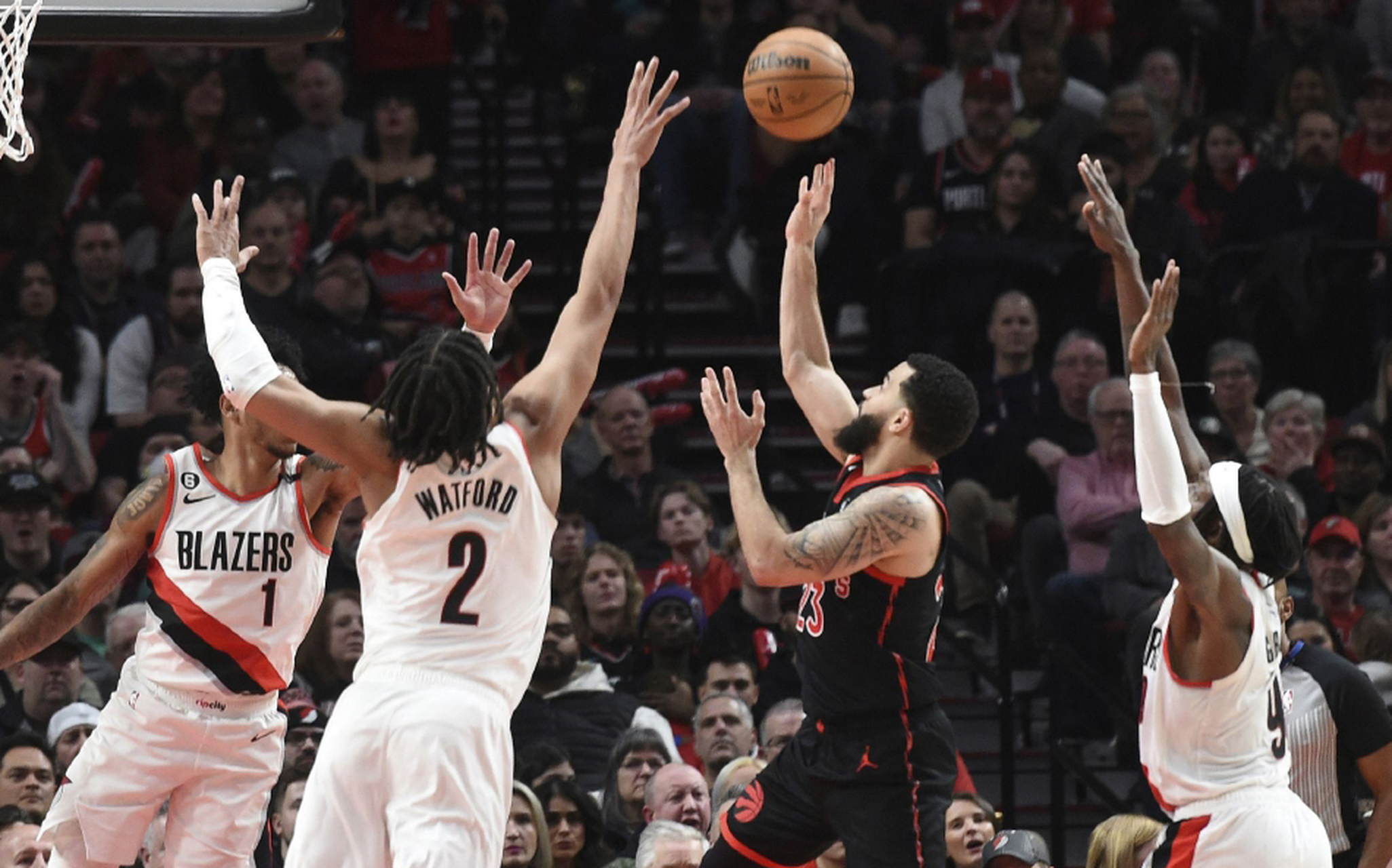 关于猛龙主场击败开拓者，收获三连胜的信息