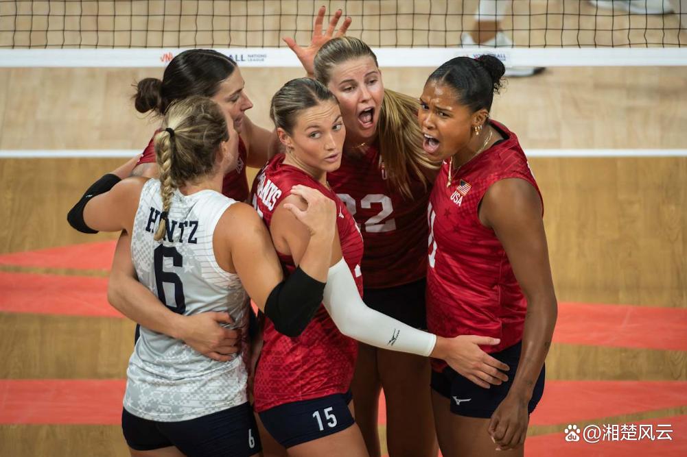 美国女排比赛：实现逆转，成功杀入决赛