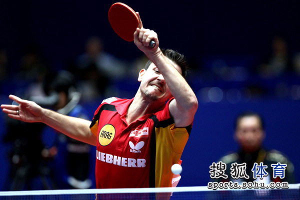 英格兰队碾压日本队，波尔关键制胜