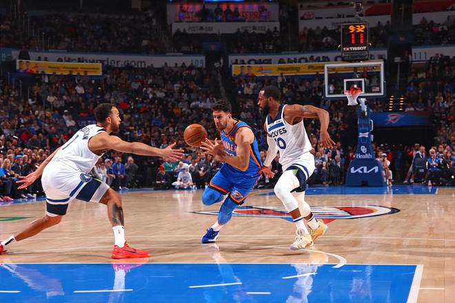 关于顶尖中场将在比赛中展现控场能力的信息